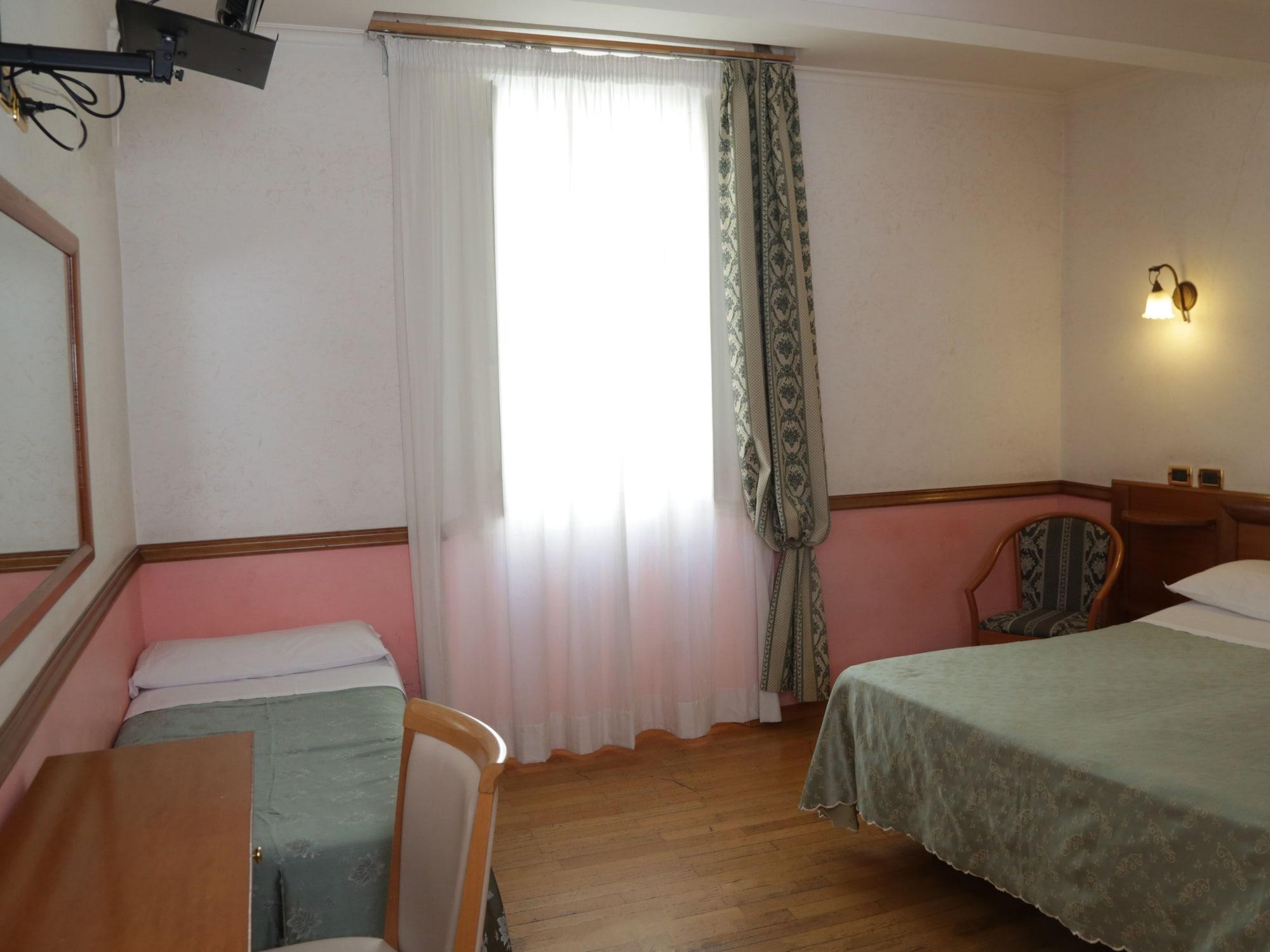 Hotel Santa Prassede Roma Ngoại thất bức ảnh