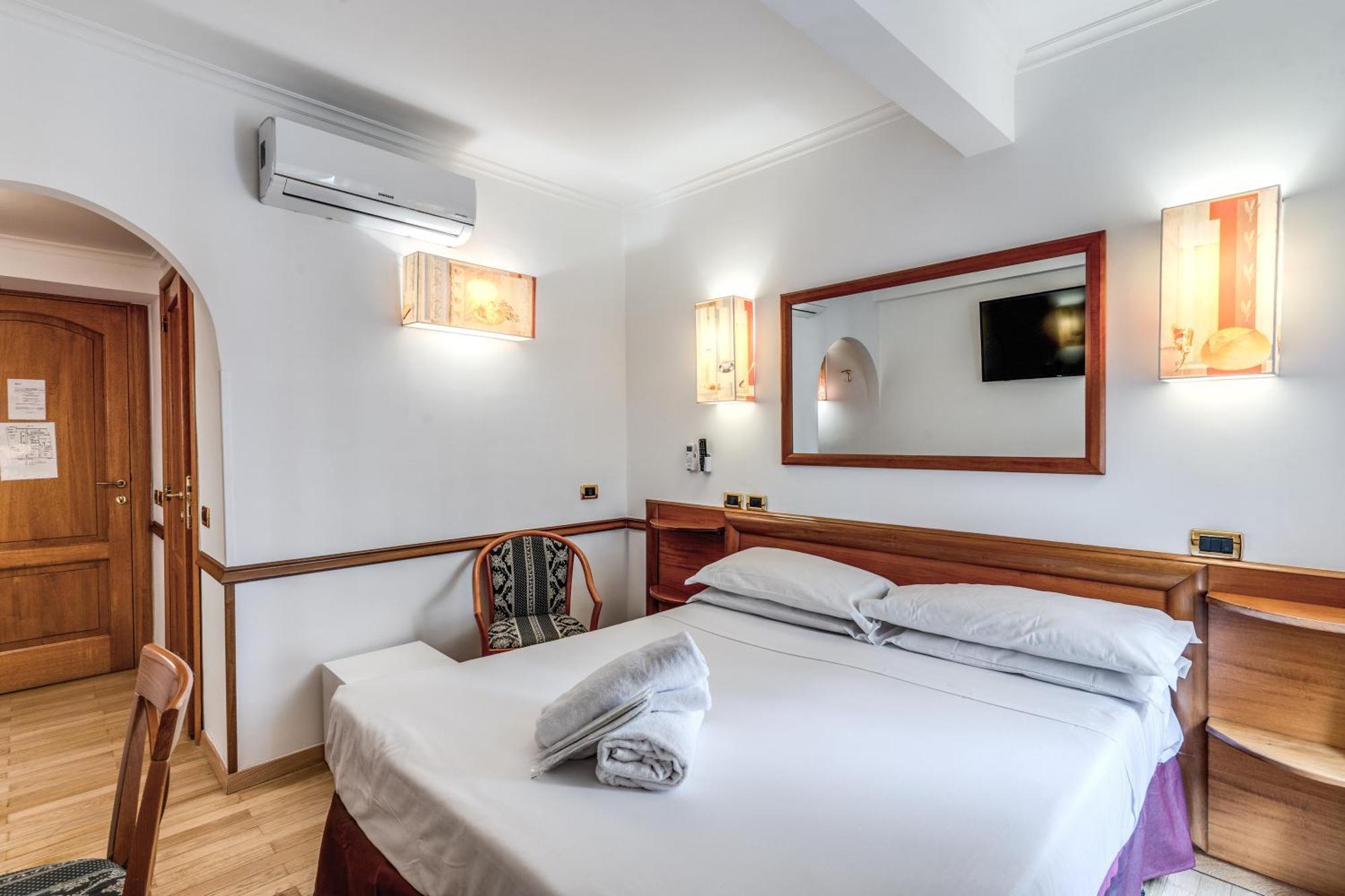 Hotel Santa Prassede Roma Ngoại thất bức ảnh