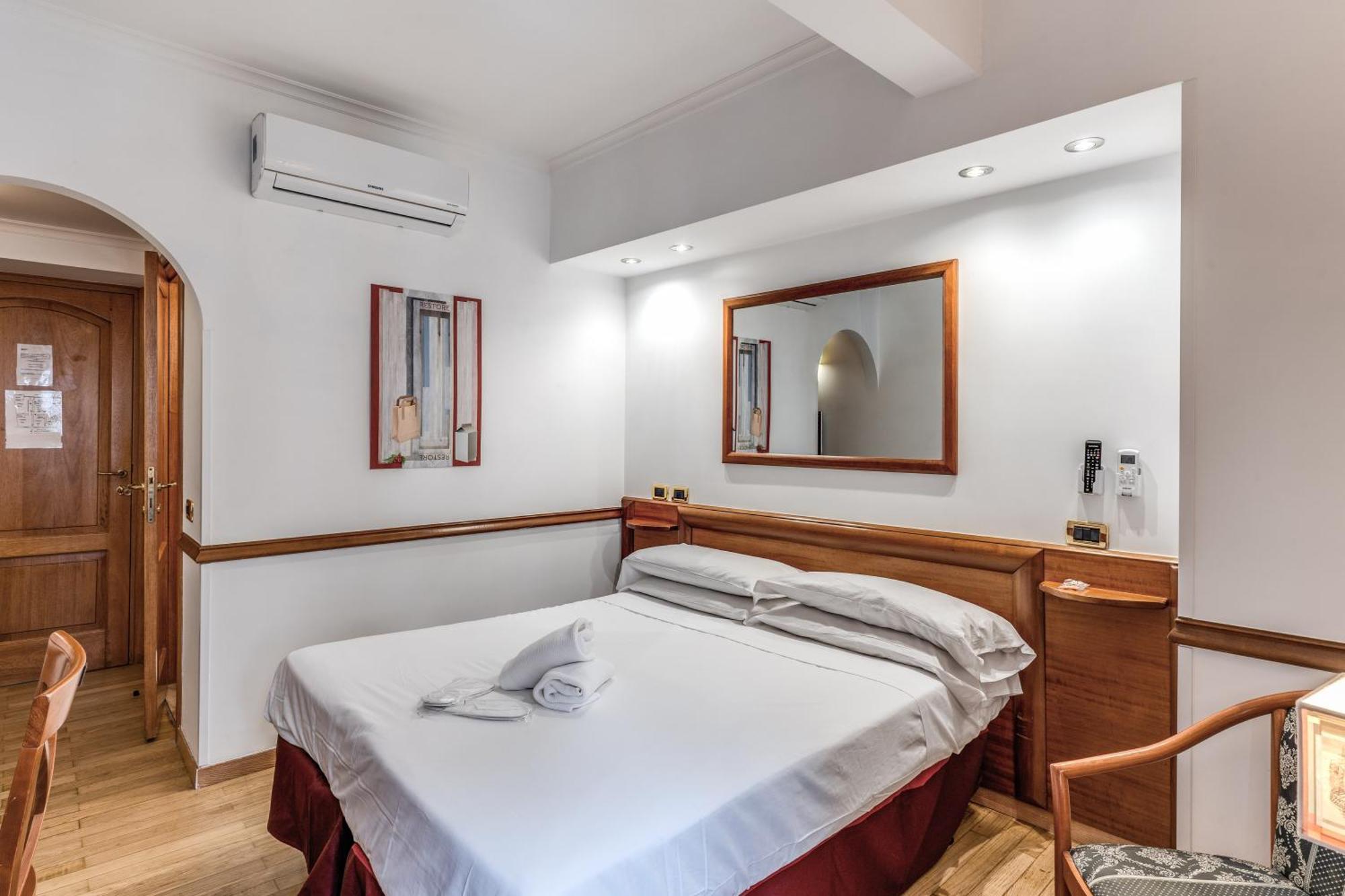 Hotel Santa Prassede Roma Ngoại thất bức ảnh