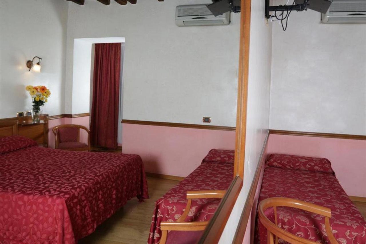 Hotel Santa Prassede Roma Ngoại thất bức ảnh