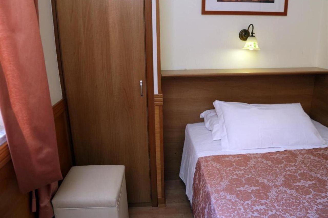 Hotel Santa Prassede Roma Ngoại thất bức ảnh